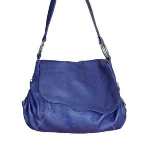 Chi leather shoulder bag with metal fittings and coin purse